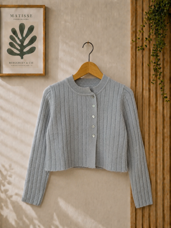 Cardigan knit daily